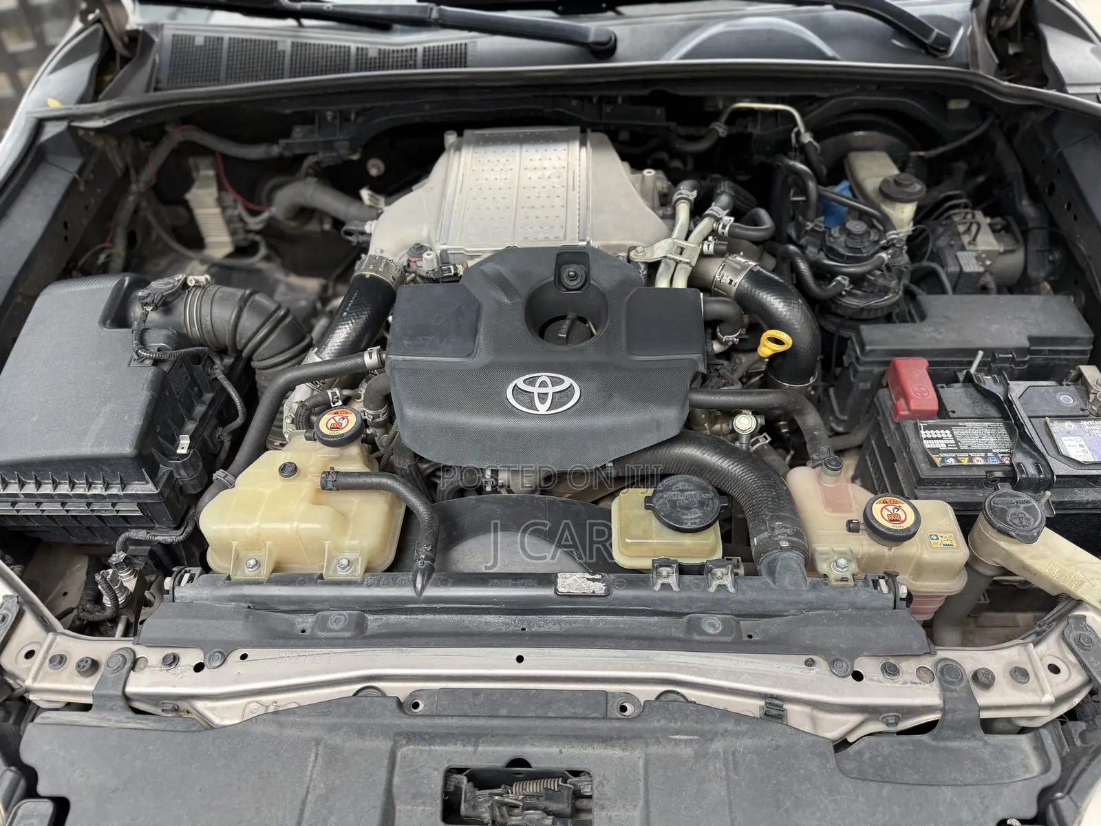 Toyota Hilux Revo Double Cab Deisel 2.4 AWD 2019 Gray