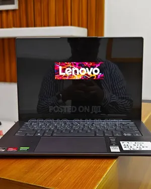 New Laptop Lenovo Yoga Slim 7 32GB AMD Ryzen 9 SSD 512GB