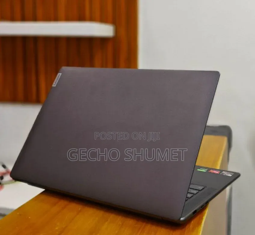 New Laptop Lenovo Yoga Slim 7 32GB AMD Ryzen 9 SSD 512GB