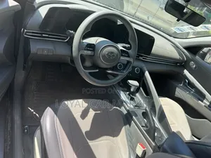 Hyundai Elantra 2022 Gray