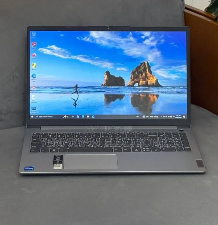 New Laptop Lenovo 16GB Intel Core i5 SSD 512GB