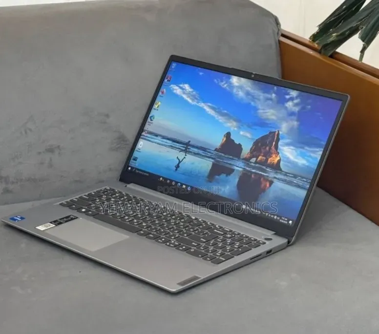 New Laptop Lenovo 16GB Intel Core i5 SSD 512GB