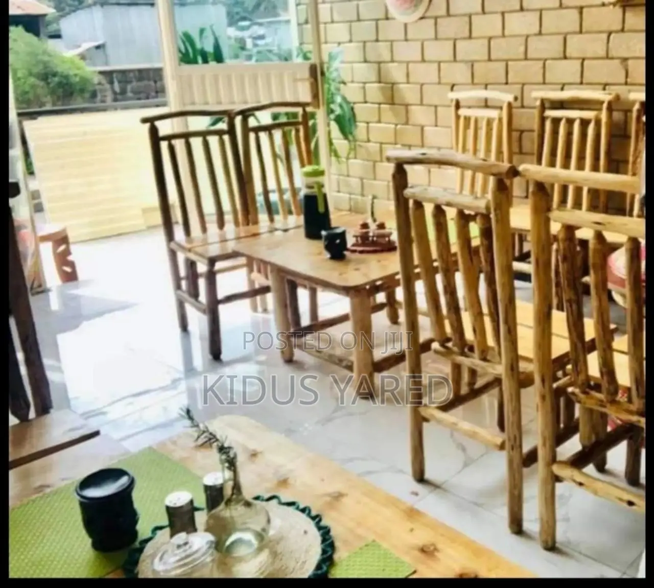 Tabel and Chair
