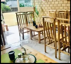 Tabel and Chair