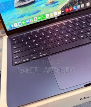 New Laptop Apple MacBook Air 2025 M4 16GB Apple M4 SSD 256GB