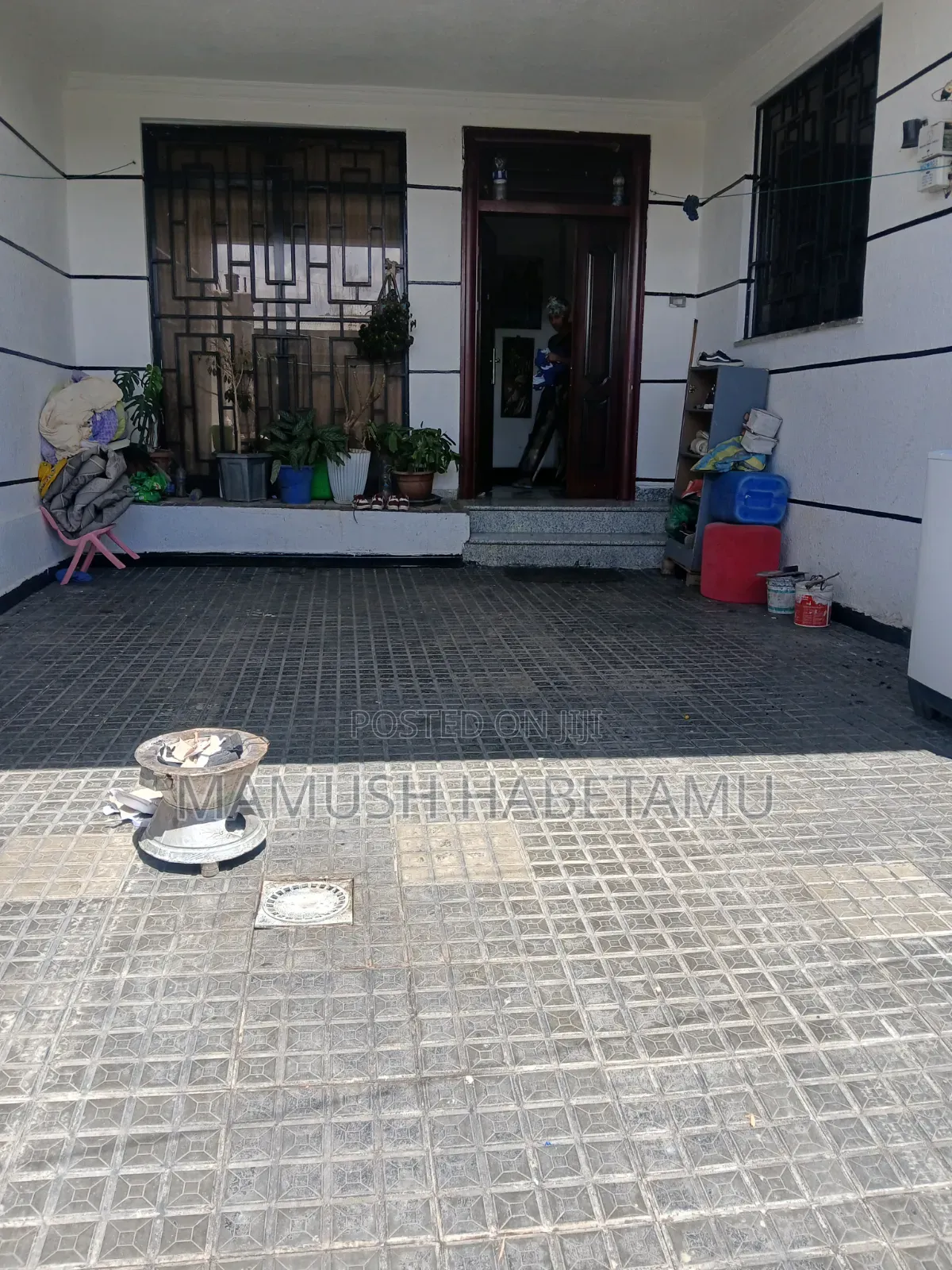 Furnished 6bdrm House in የግል, Nifas Silk-Lafto for sale