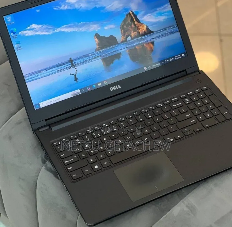 New Laptop Dell Vostro 15 3000 8GB Intel Core i5 HDD 500GB