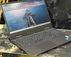 New Laptop Lenovo LOQ 15IRH8 16GB Intel Core i5 SSD 512GB