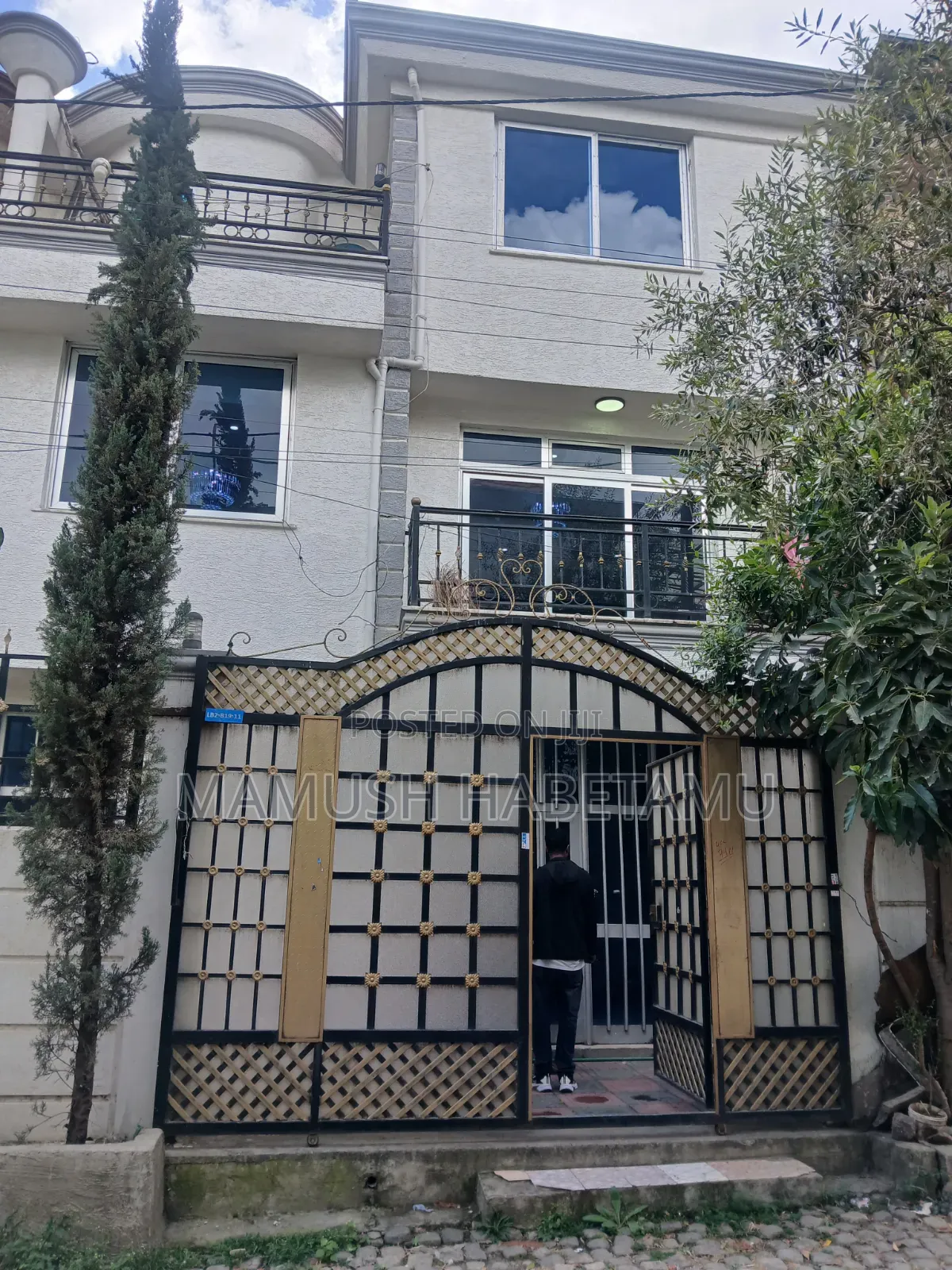 Furnished 5bdrm House in የግል, Nifas Silk-Lafto for sale