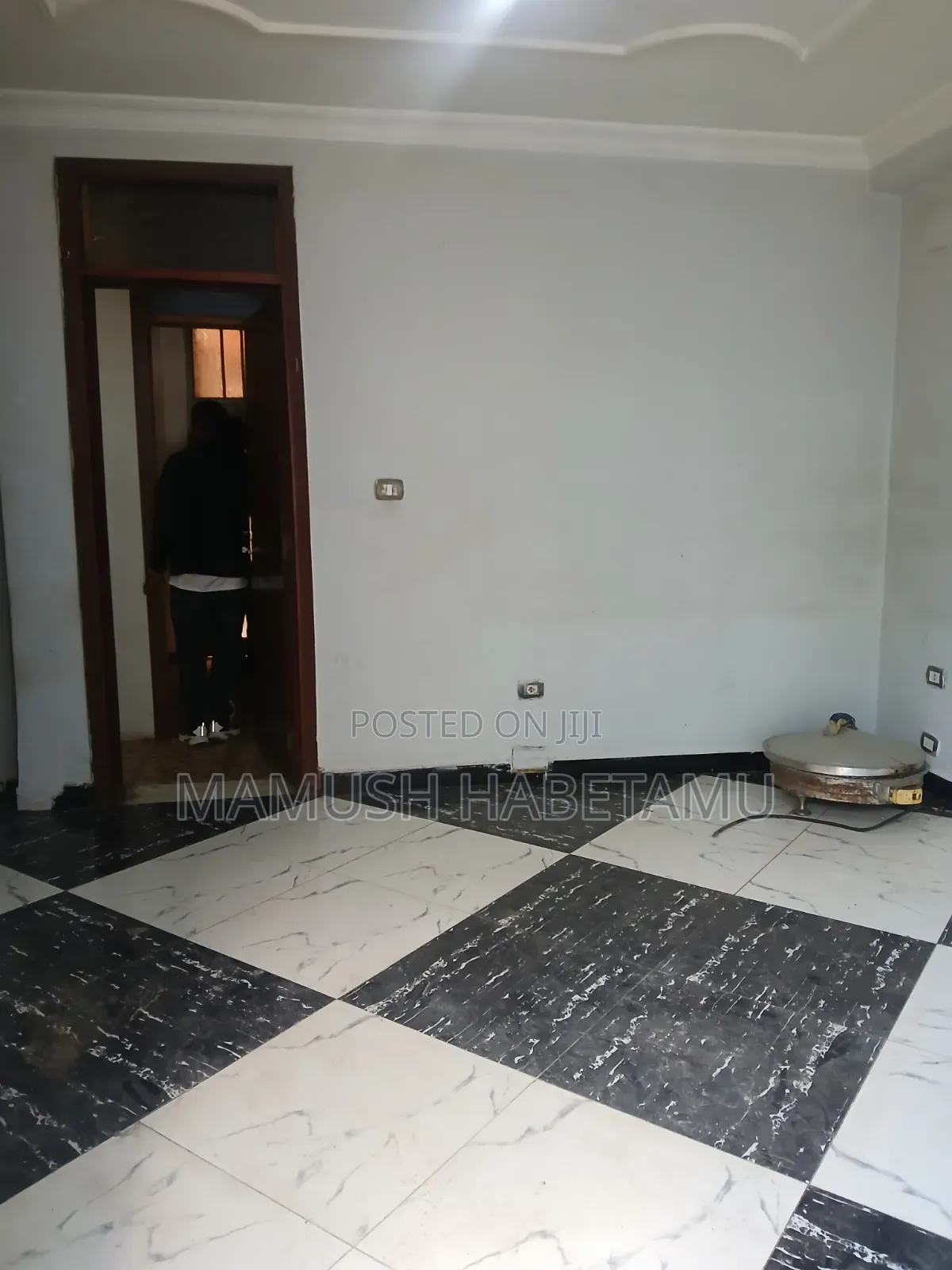 Furnished 5bdrm House in የግል, Nifas Silk-Lafto for sale