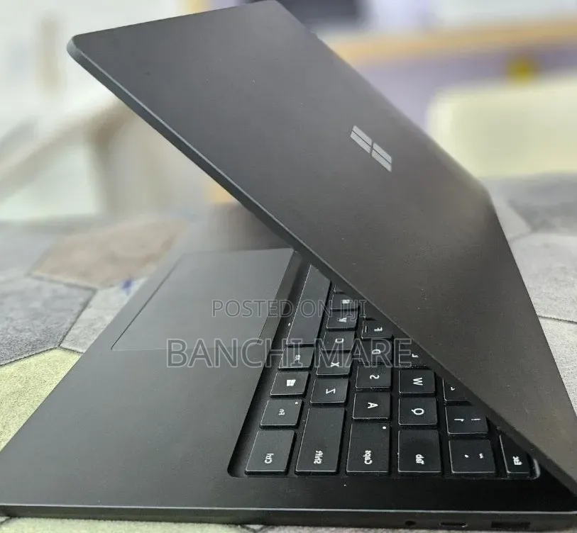 New Laptop Microsoft Surface Laptop 4 16GB Intel Core i7 SSD 512GB