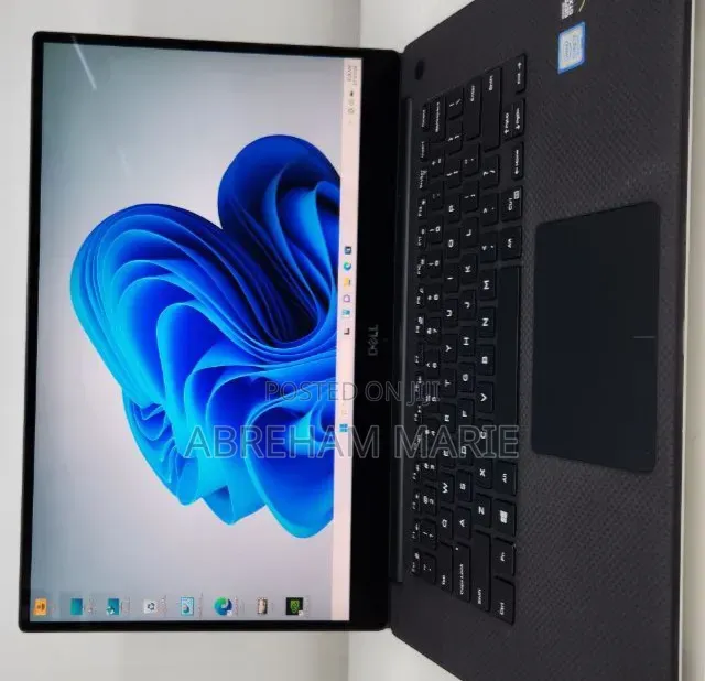 New Laptop Dell XPS 15 16GB Intel Core i7 SSD 512GB