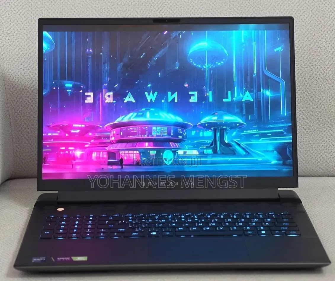 New Laptop Alienware M18 R2 32GB Intel Core i9 SSD 2T