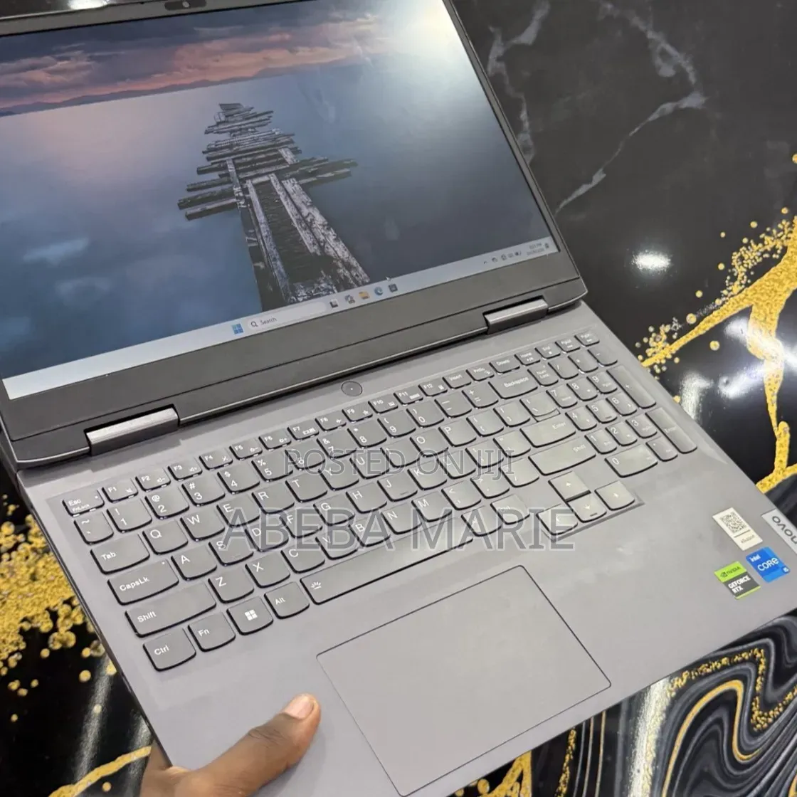 New Laptop Lenovo LOQ 15IRH8 16GB Intel Core i5 SSD 512GB