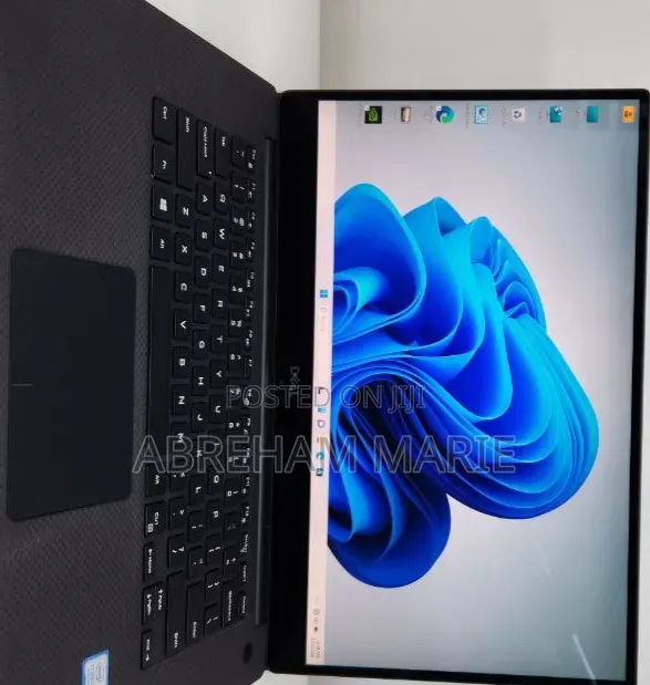 New Laptop Dell XPS 15 16GB Intel Core i7 SSD 512GB