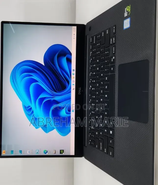New Laptop Dell XPS 15 16GB Intel Core i7 SSD 512GB
