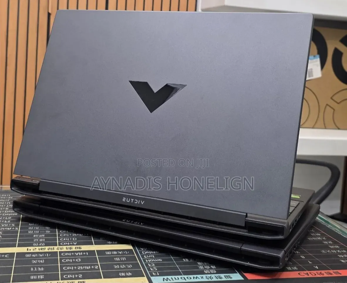 New Laptop HP Victus 16 16GB AMD Ryzen 7 SSD 512GB