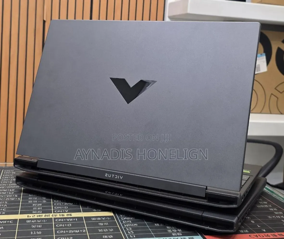 New Laptop HP Victus 16 16GB AMD Ryzen 7 SSD 512GB