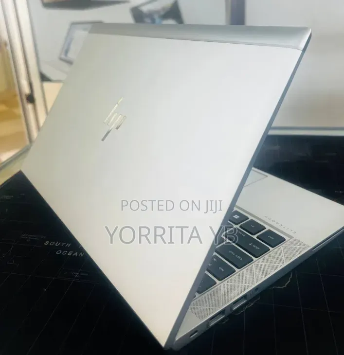 New Laptop HP EliteBook 830 G8 16GB Intel Core i5 SSD 512GB
