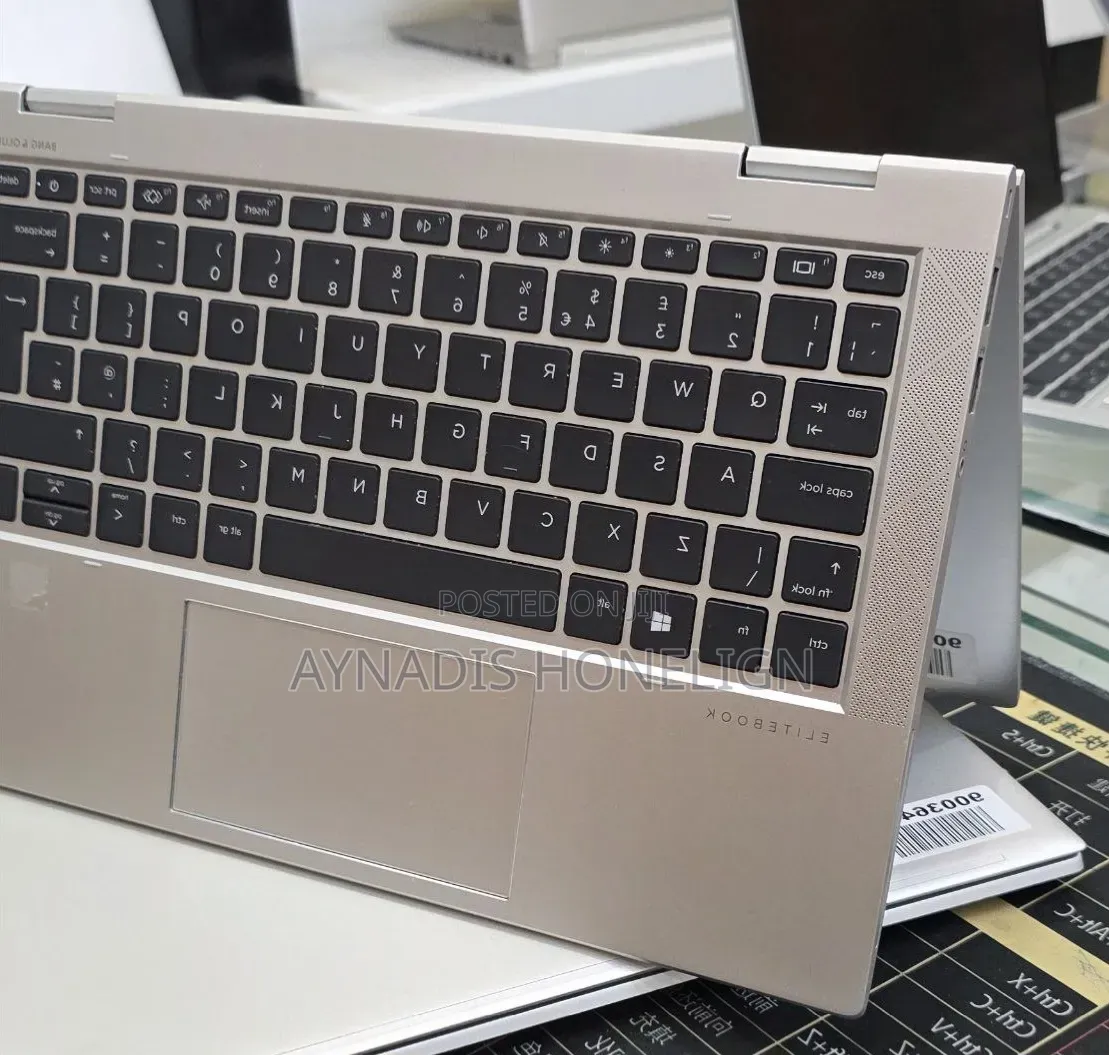 New Laptop HP EliteBook 830 G8 16GB Intel Core i5 SSD 512GB