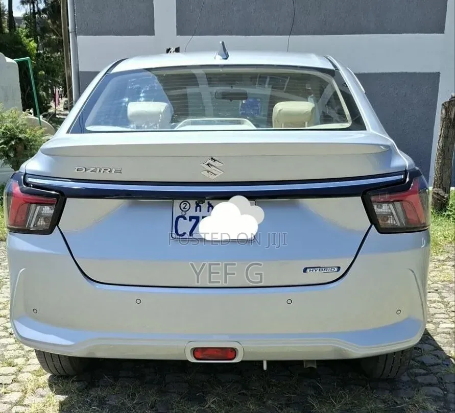 Suzuki Dzire 2025 Silver