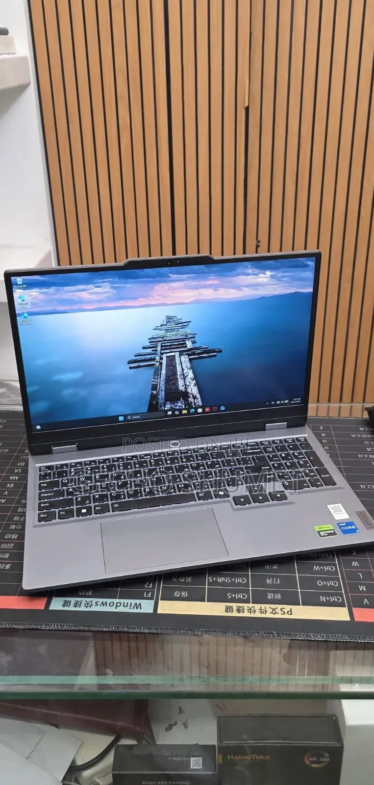 New Laptop Lenovo LOQ 15ARP9 8GB Intel Core i5 SSD 512GB