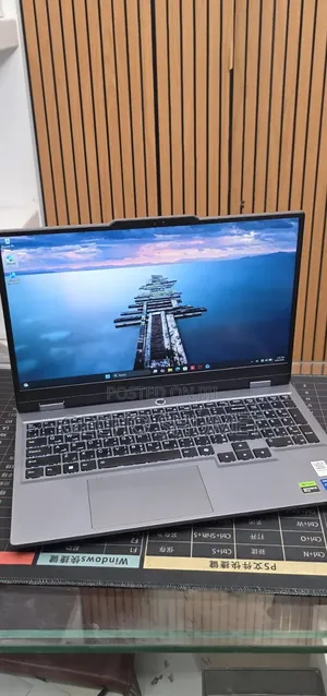 New Laptop Lenovo LOQ 15ARP9 8GB Intel Core i5 SSD 512GB