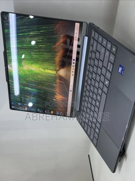 New Laptop Lenovo Yoga 9 16GB Intel Core Ultra 7 SSD 512GB