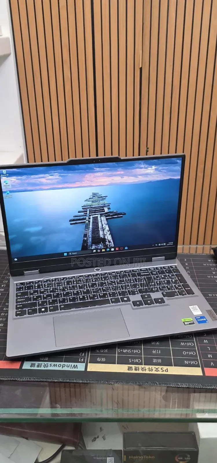 New Laptop Lenovo LOQ 15AHP10 8GB Intel Core i5 SSD 512GB