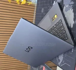 New Laptop Lenovo LOQ 15AHP10 12GB Intel Core i5 SSD 512GB
