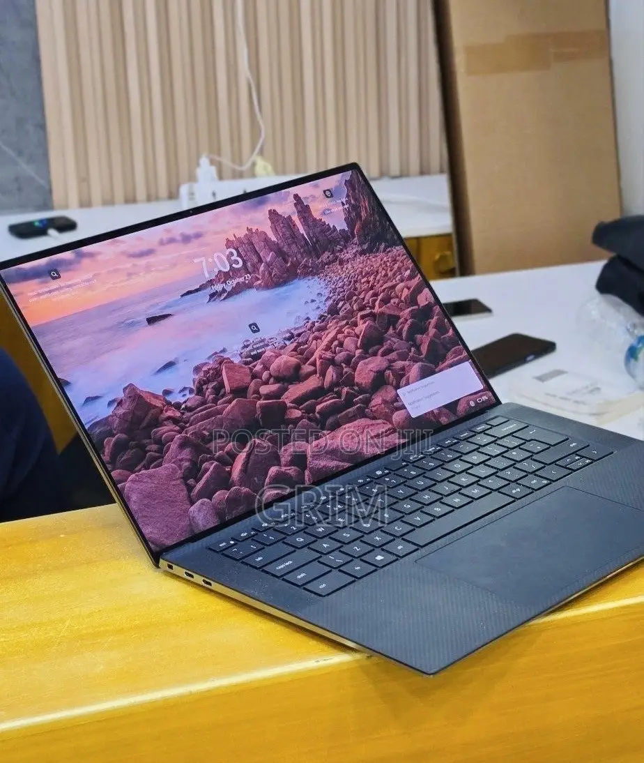 New Laptop Dell Precision 5550 16GB Intel Core i7 SSD 512GB