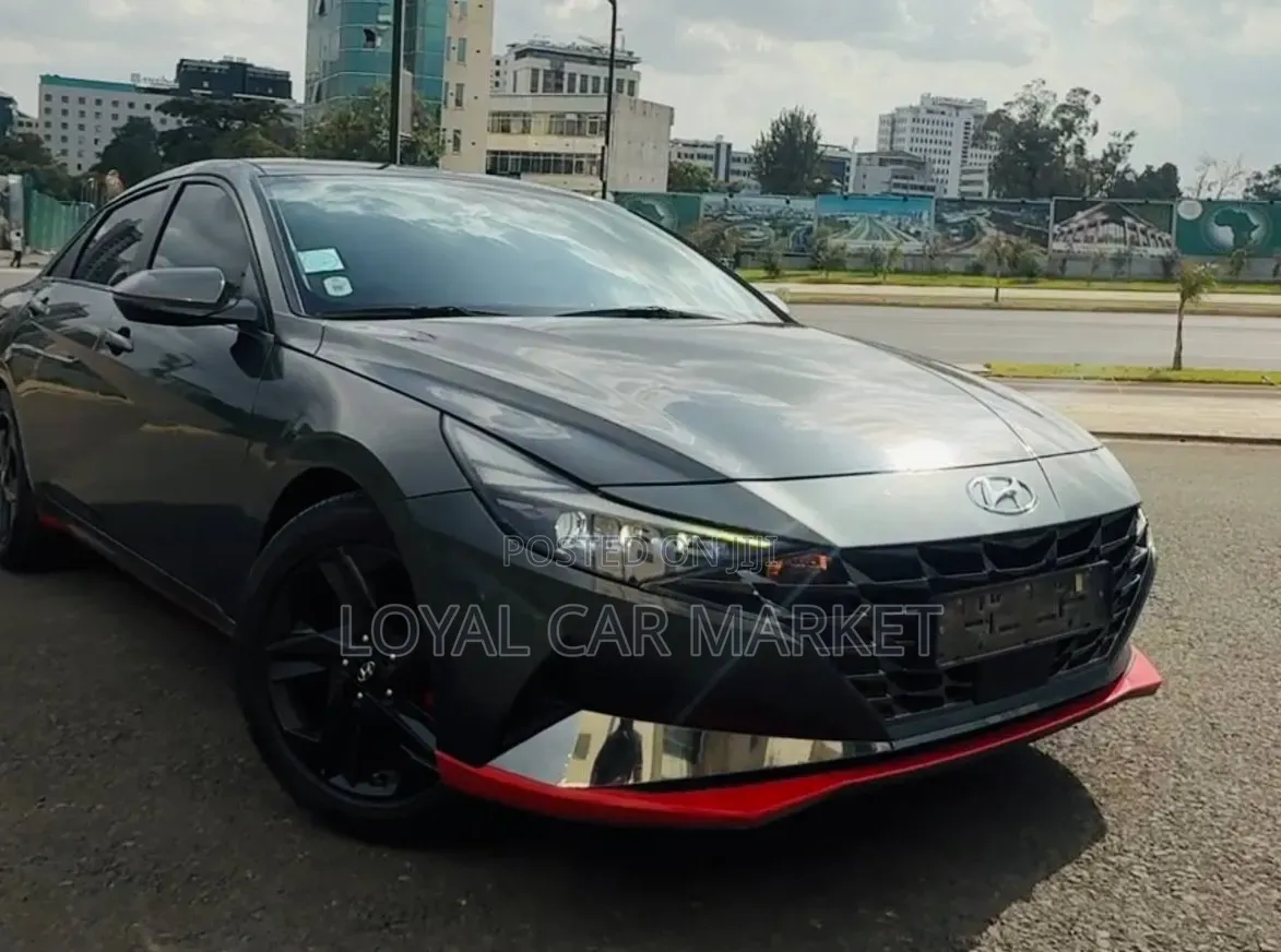 Hyundai Avante 2021 Gray