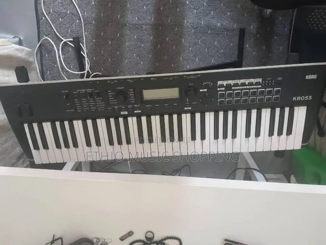 Korg Kross 2, 61-Key Model.
