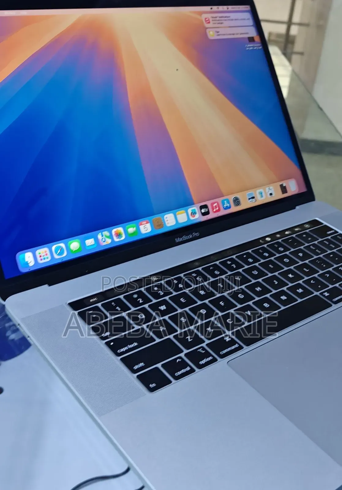 New Laptop Apple MacBook Pro 2019 16GB Intel Core i9 SSD 512GB