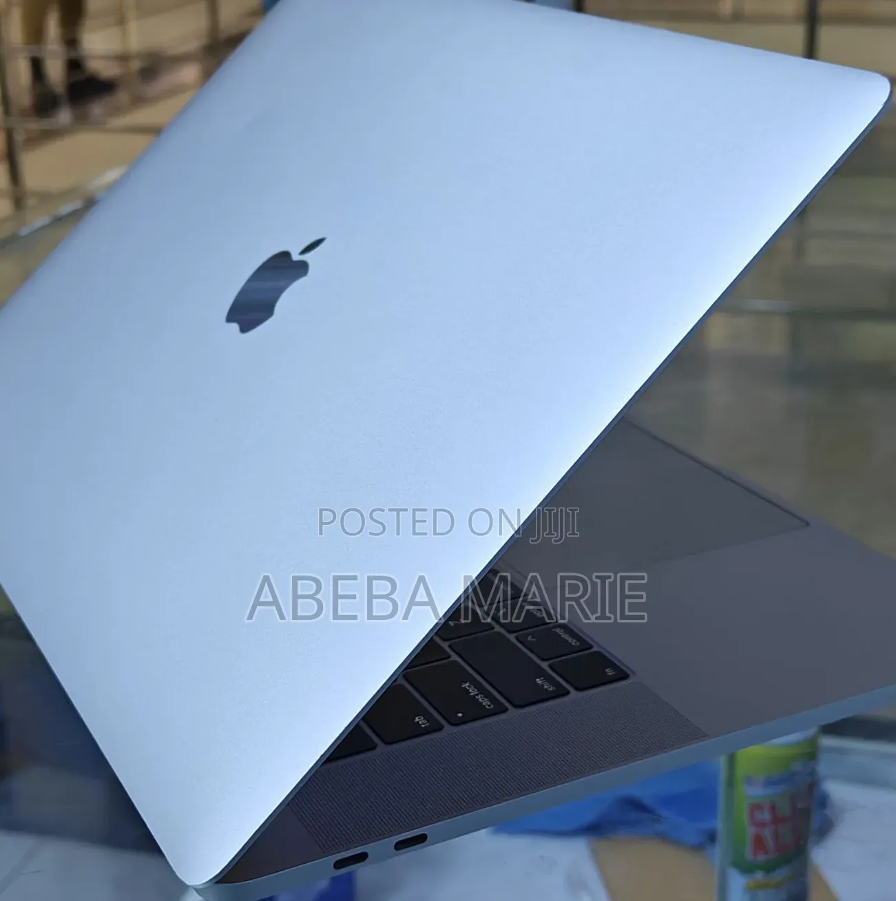 New Laptop Apple MacBook Pro 2019 16GB Intel Core i9 SSD 512GB