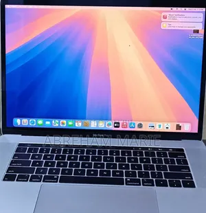 New Laptop Apple MacBook Pro 2019 16GB Intel Core i9 SSD 512GB
