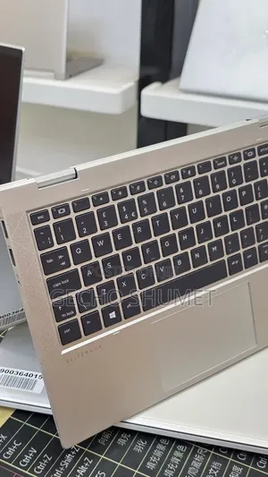 New Laptop HP EliteBook 830 G8 16GB Intel Core i5 SSD 512GB