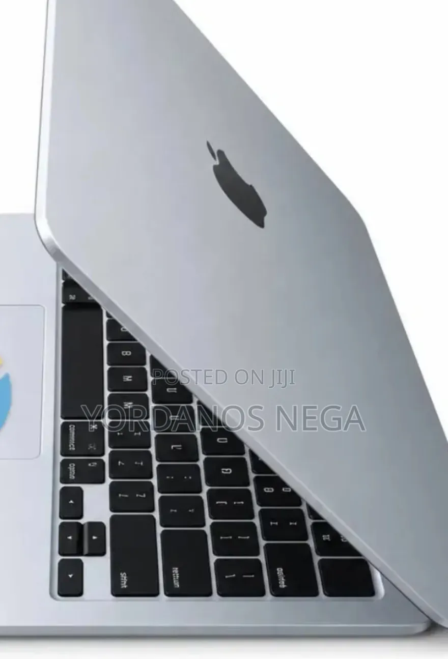 New Laptop Apple MacBook Air 2025 M4 16GB Apple M4 SSD 512GB