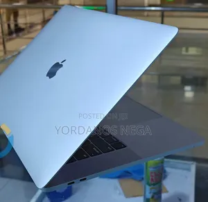 New Laptop Apple MacBook Pro 2019 16GB Intel Core i9 SSD 512GB
