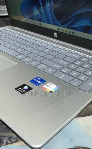 New Laptop HP Stream Notebook 16GB Intel Core i7 SSD 512GB