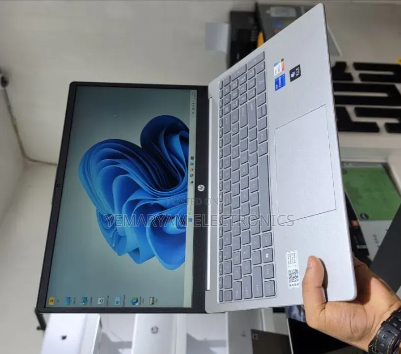 New Laptop HP Stream Notebook 16GB Intel Core i7 SSD 512GB