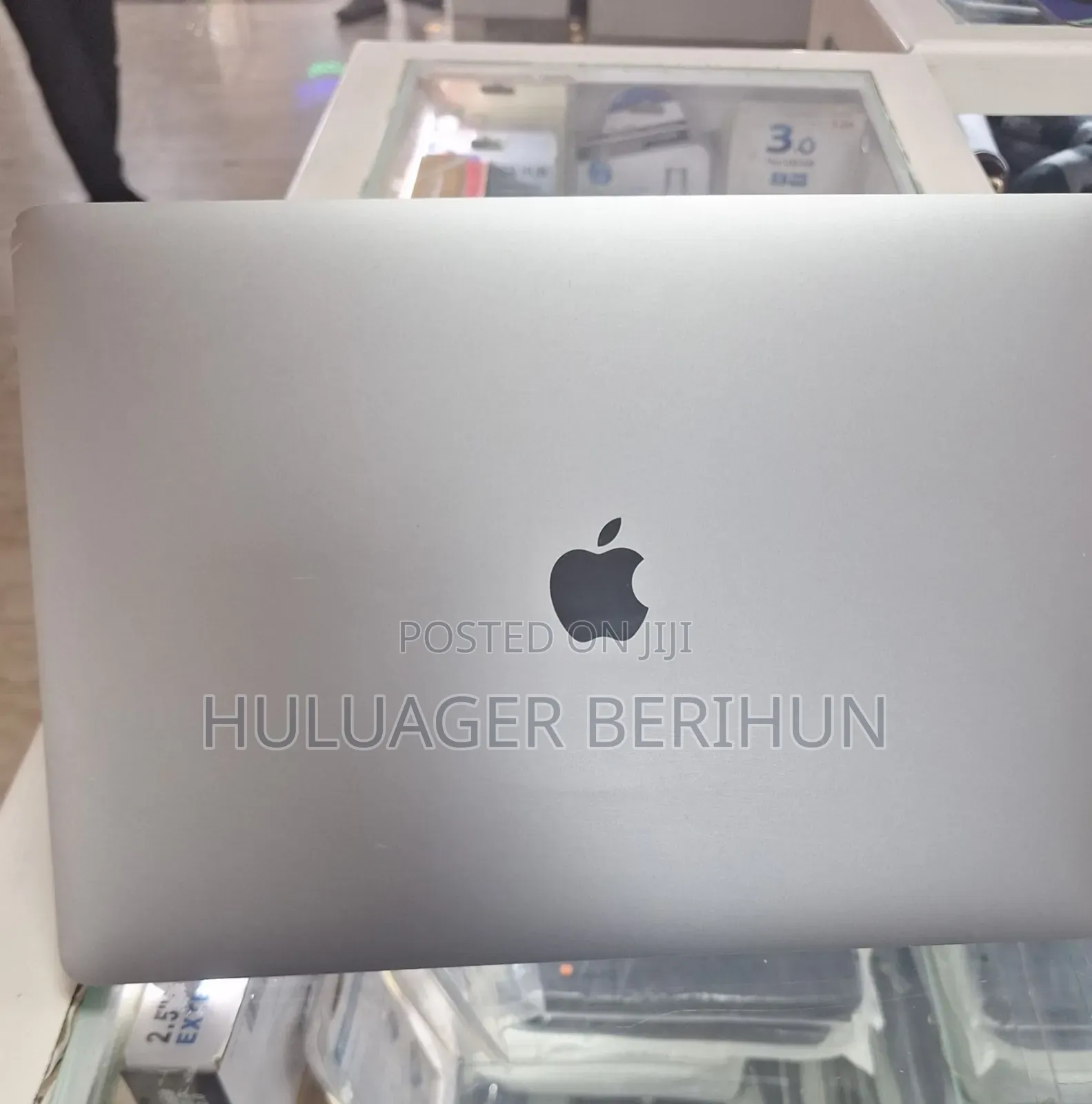 New Laptop Apple MacBook Pro 2016 16GB Intel Core i7 SSD 256GB