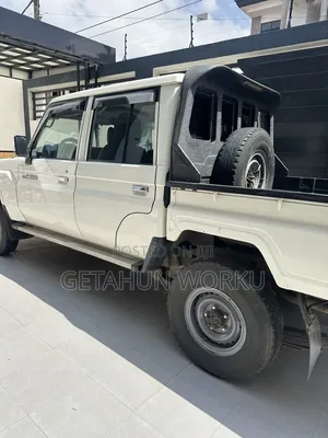 Toyota Land Cruiser 2018 White