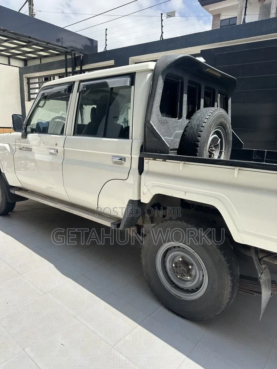 Toyota Land Cruiser 2018 White