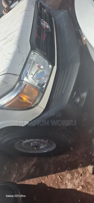 Toyota Land Cruiser 2018 White