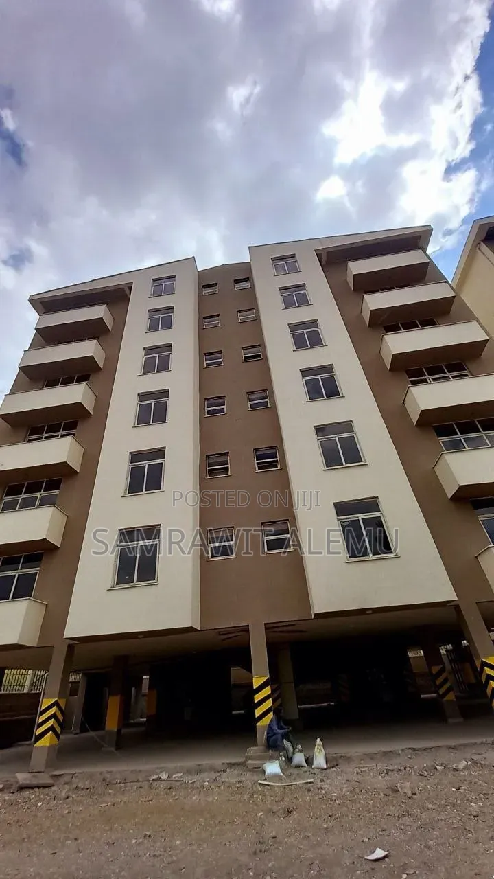 3bdrm Apartment in አምድሆን ሪልስቴት, Nifas Silk-Lafto for sale