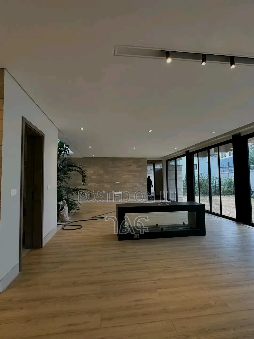 1bdrm Apartment in Hosea Real Estate for sale