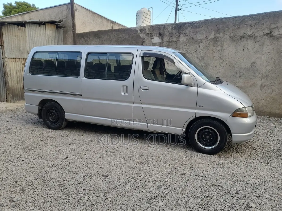 Toyota Vanguard 2005 Silver