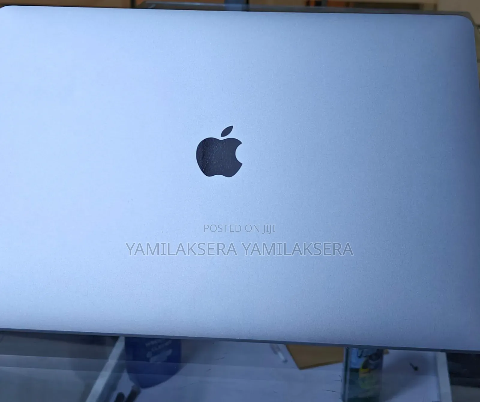 New Laptop Apple MacBook Pro 2019 16GB Intel Core i9 SSD 512GB