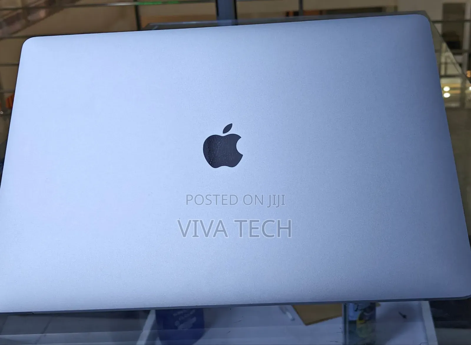 New Laptop Apple MacBook Pro 2019 16GB Intel Core i9 SSD 512GB